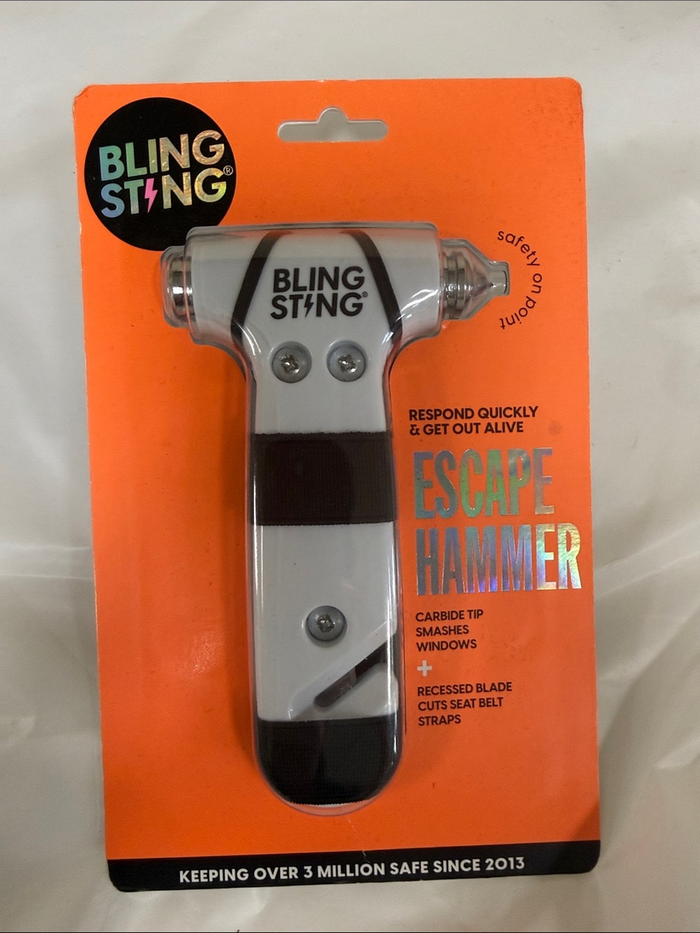 White & Black Escape Hammer – Vehicle Emergency Safety Tool